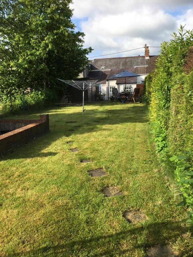 The Cottage Ystradgynlais Экстерьер фото